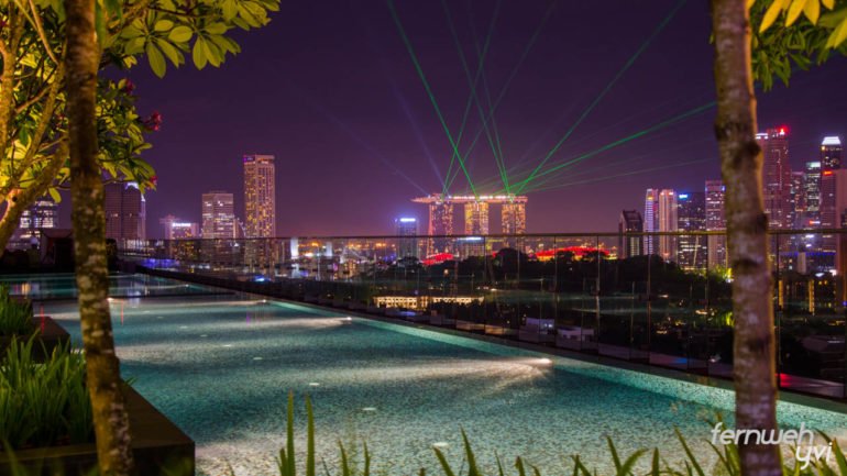 Die Lightshow des Marina Bay Sands Hotel habe ich vom Pool meines Hotels geschaut - einfach perfekt :)